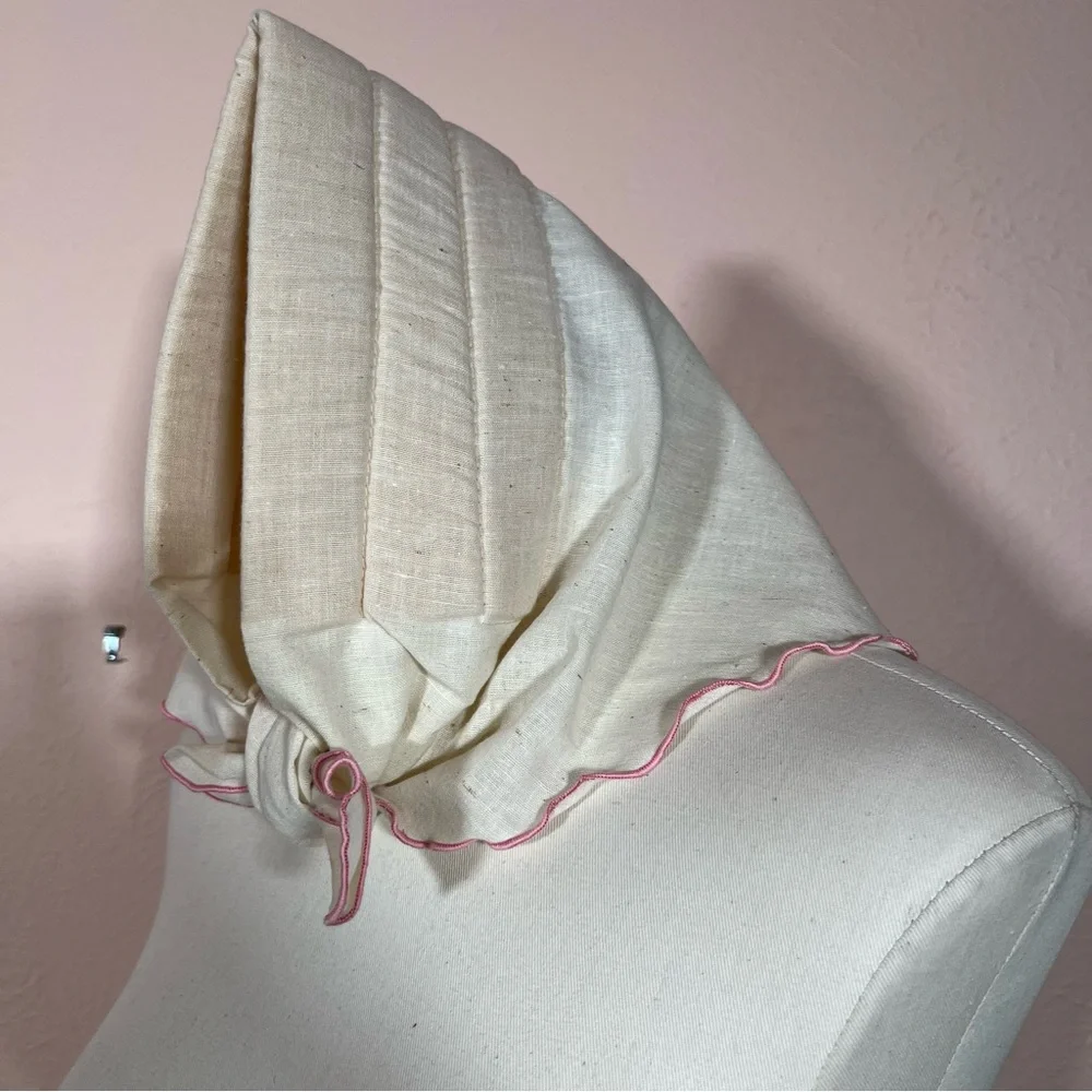 Vintage 1960's 70' Mod MCM Pink Feminine Cottagecore Kitschy Triangle Head scarf